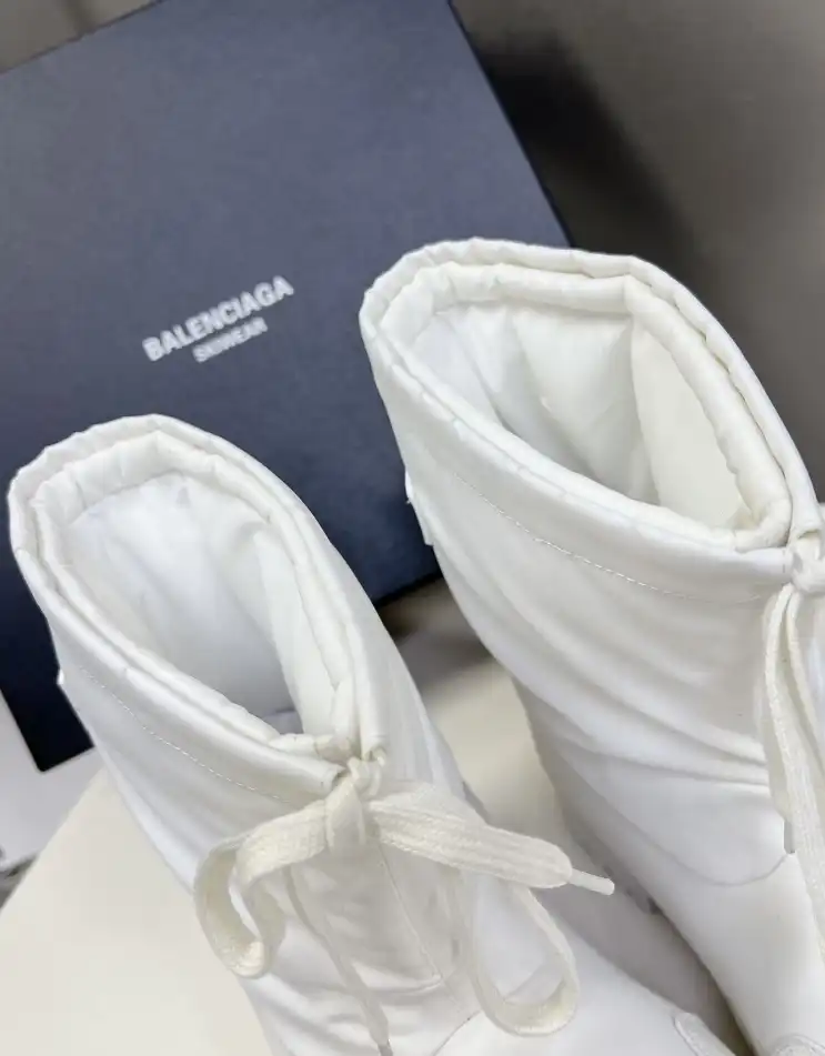 hype Balenciaga Boots