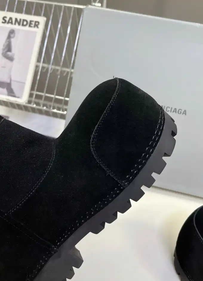 hype Balenciaga Boots