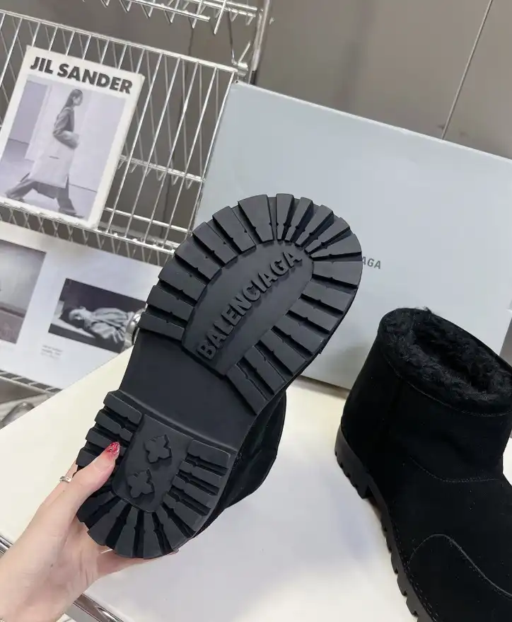 hype Balenciaga Boots