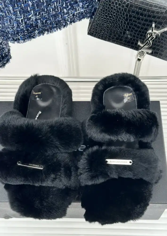 hype Alexander Wang Slippers