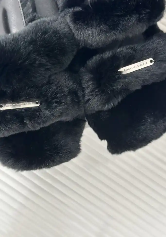 hype Alexander Wang Slippers