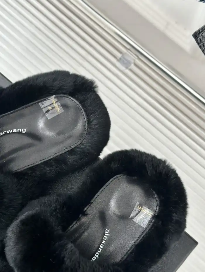 hype Alexander Wang Slippers