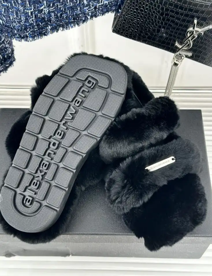 hype Alexander Wang Slippers