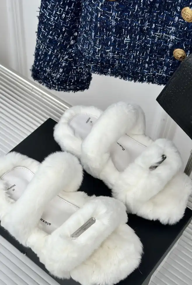 hype Alexander Wang Slippers