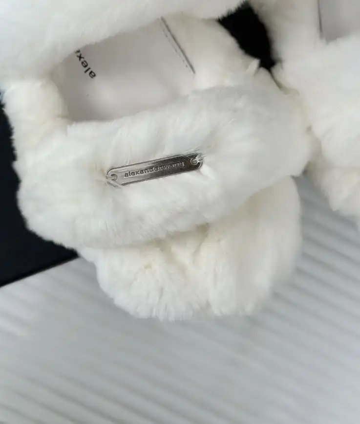 hype Alexander Wang Slippers