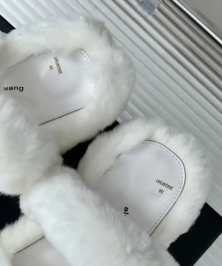 hype Alexander Wang Slippers