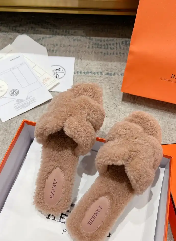 Hermes Slippers