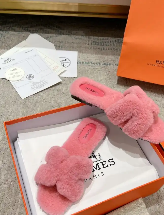 Hermes Slippers