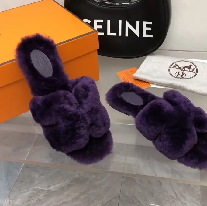 Hermes Slippers