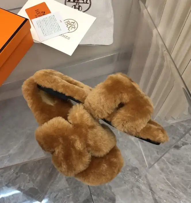 Hermes Slippers