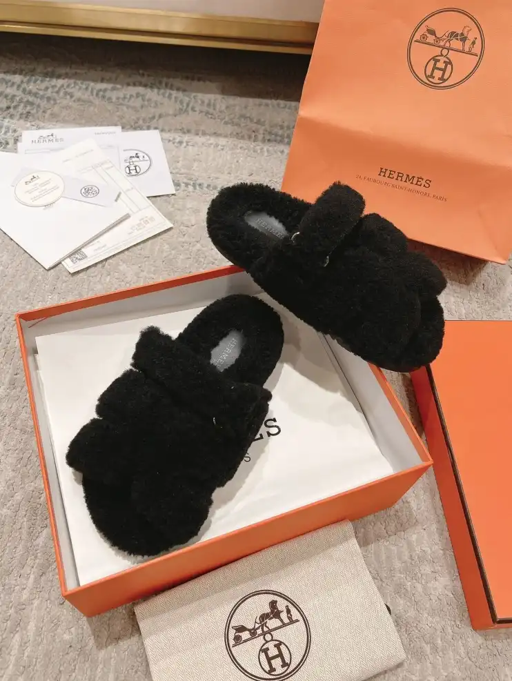 Hermes Slippers