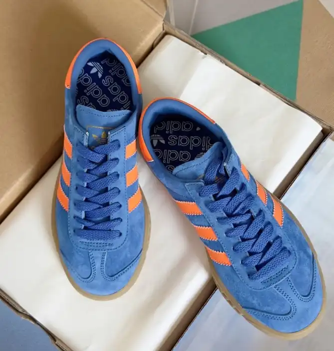 hype Adidas Sneakers