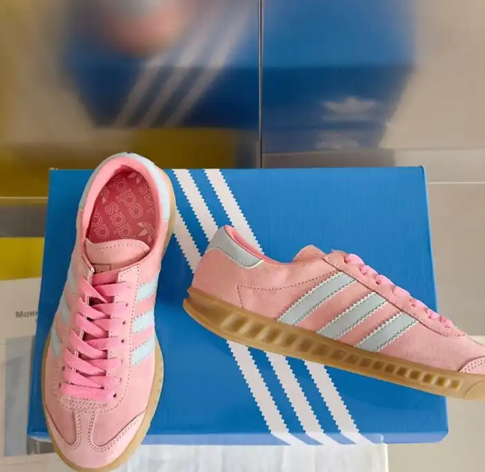 hype Adidas Sneakers