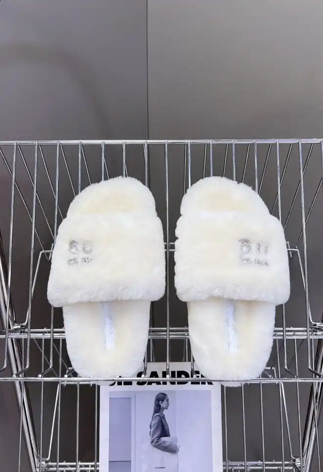 hype Alexander Wang Slippers