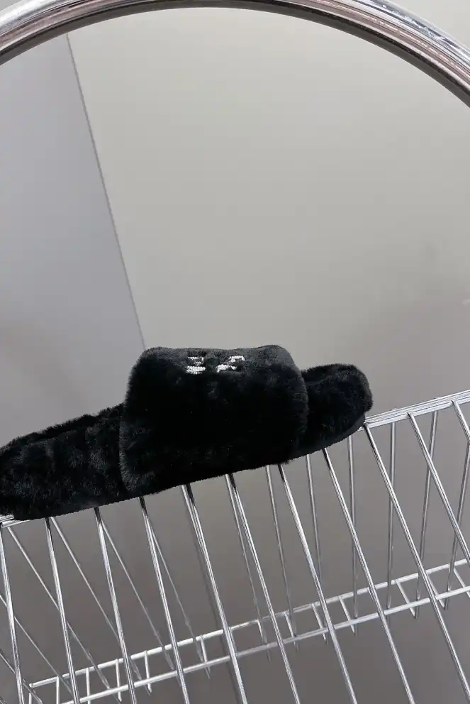 hype Alexander Wang Slippers