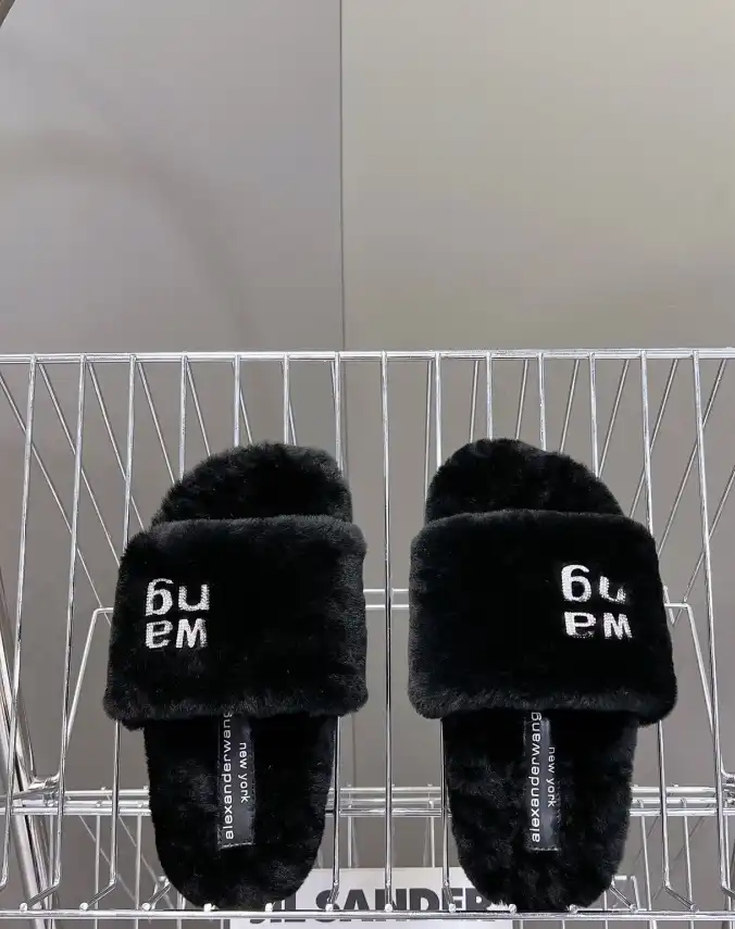 hype Alexander Wang Slippers