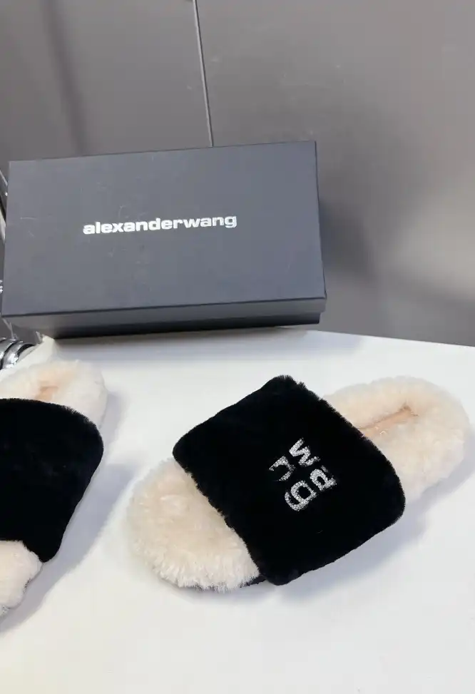 hype Alexander Wang Slippers