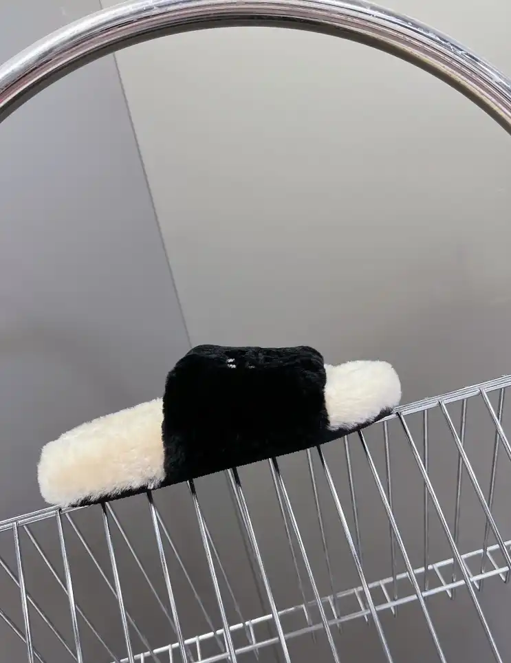 hype Alexander Wang Slippers