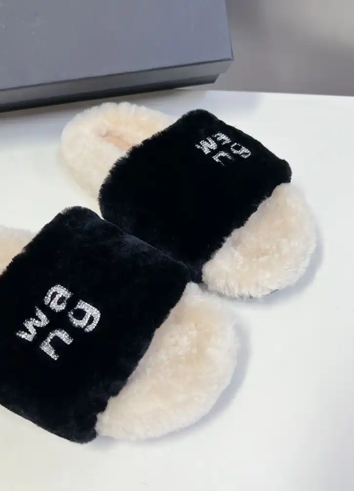 hype Alexander Wang Slippers