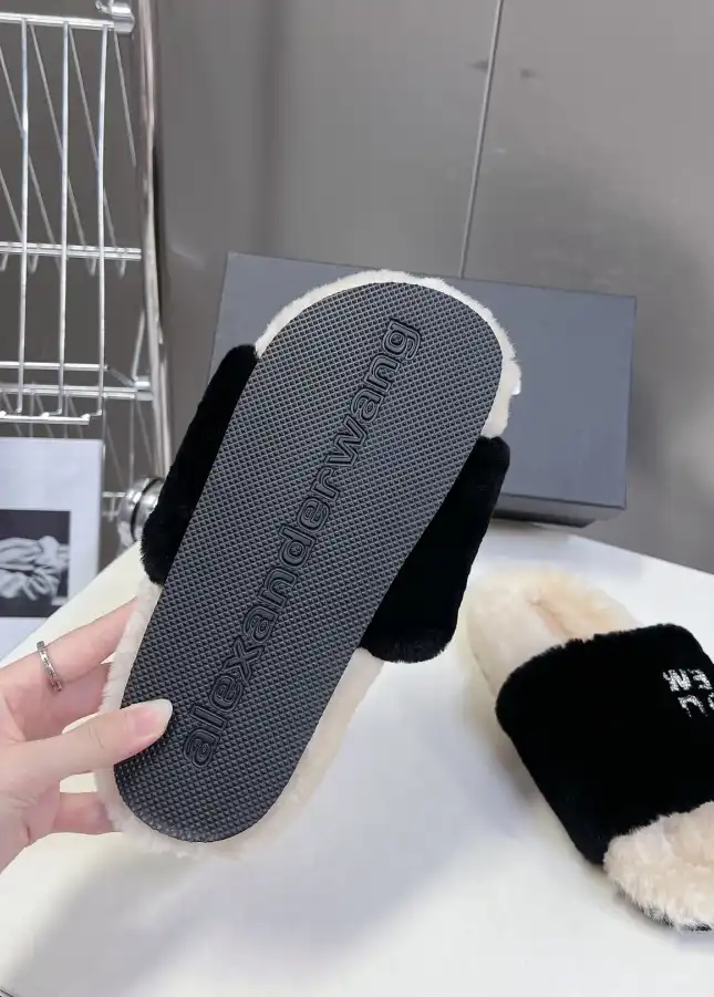 hype Alexander Wang Slippers