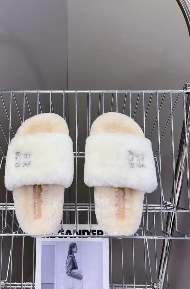 hype Alexander Wang Slippers