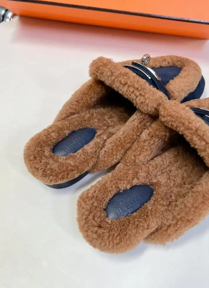 Hermes Slippers