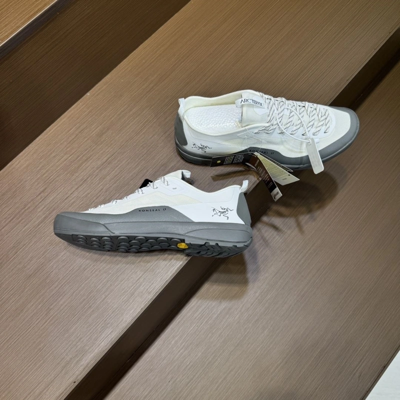 Roger Vivier Casual Shoes
