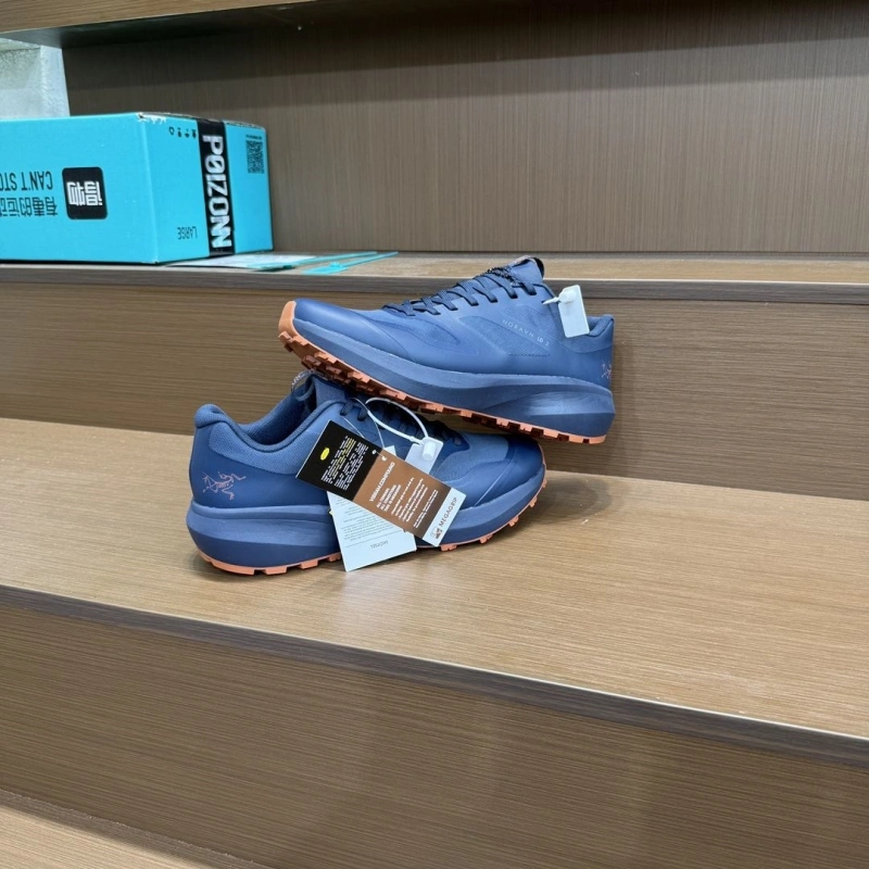 Roger Vivier Casual Shoes