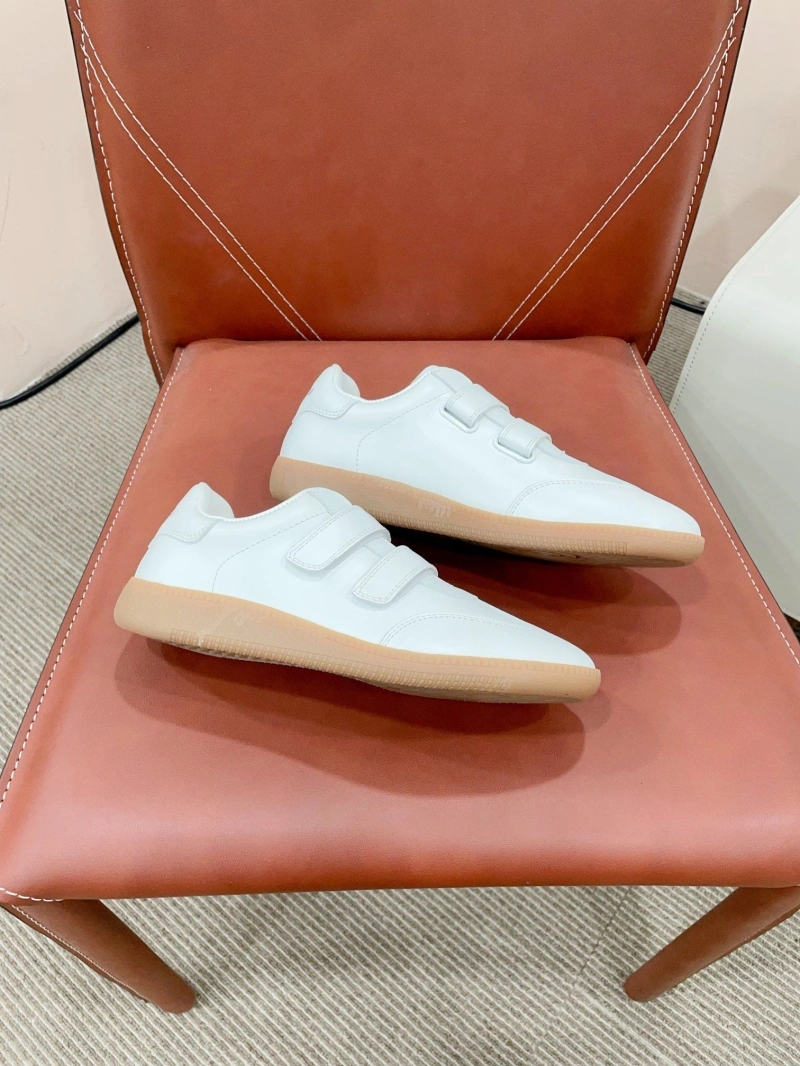 Miu Miu Casual Shoes