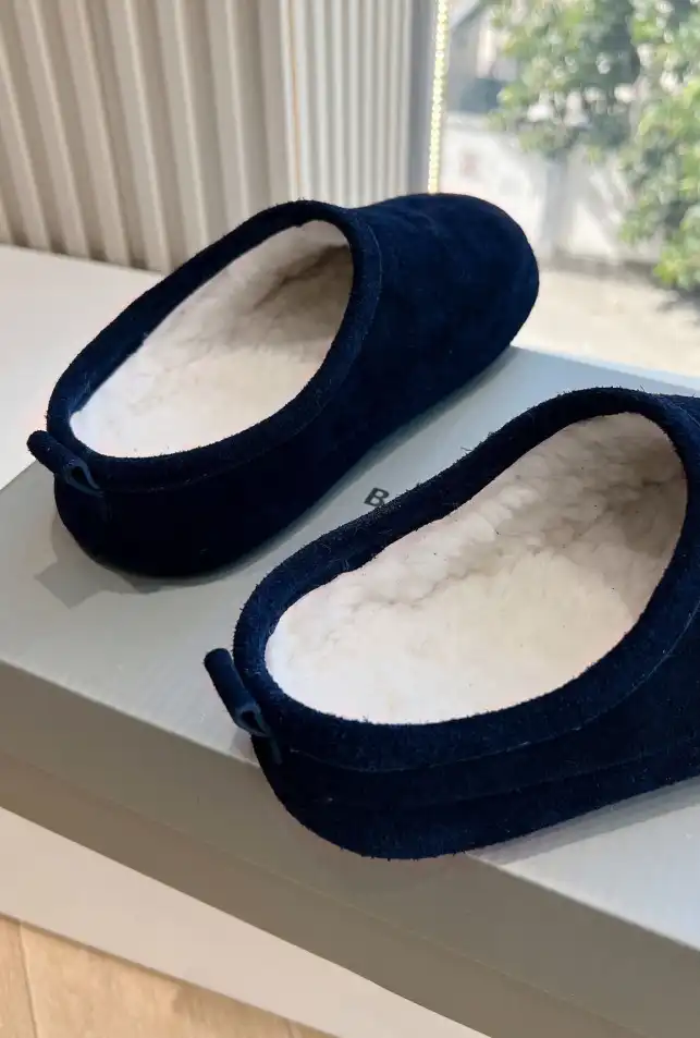 Balenciaga Slippers