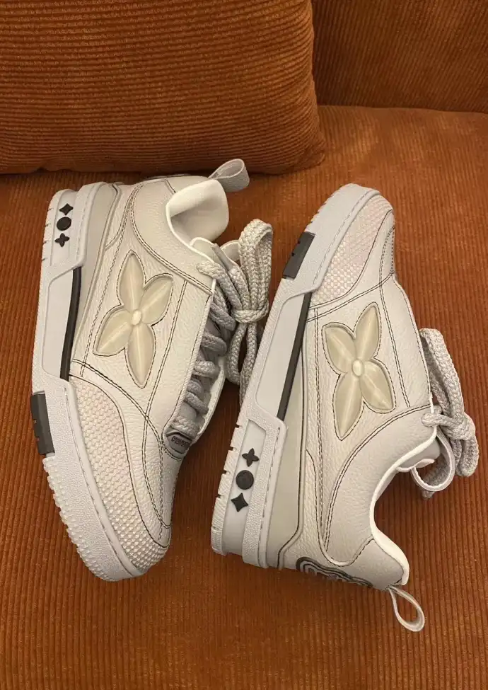 hype Louis Vuitton Sneakers