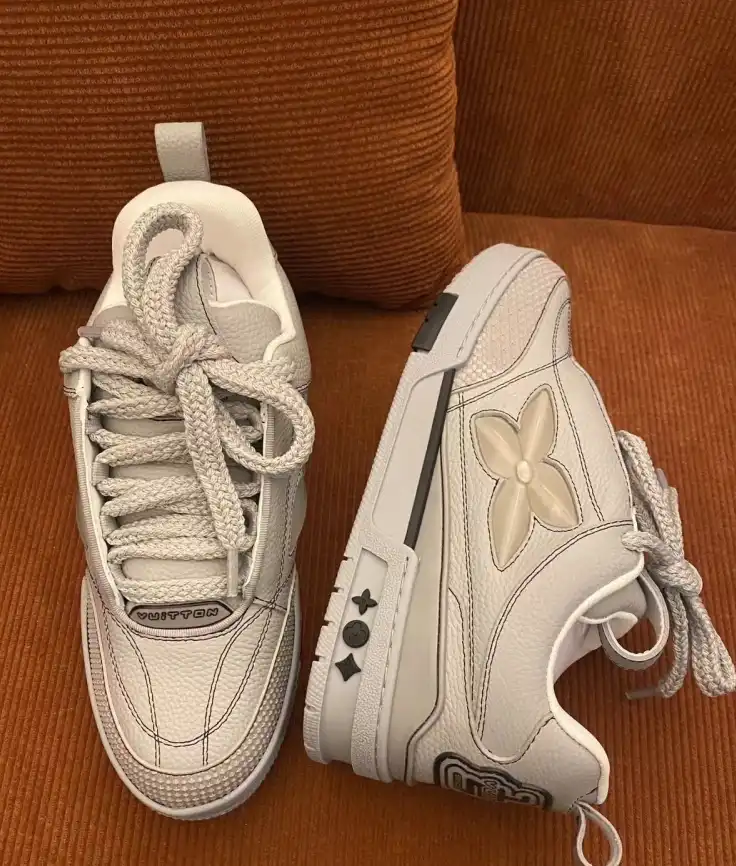 hype Louis Vuitton Sneakers