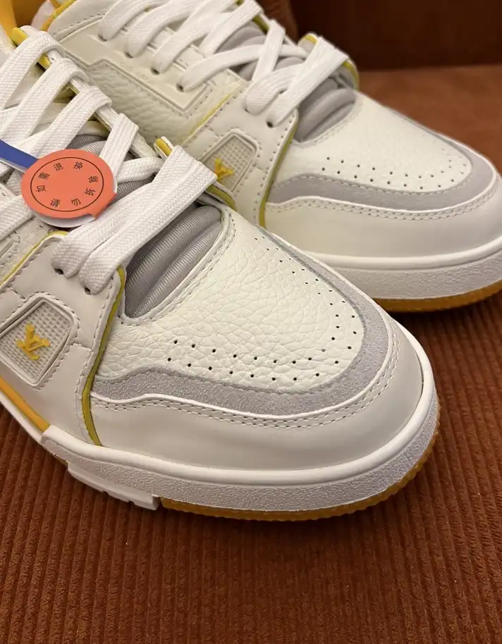 hype Louis Vuitton Sneakers