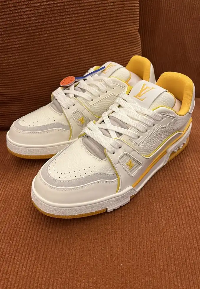 hype Louis Vuitton Sneakers