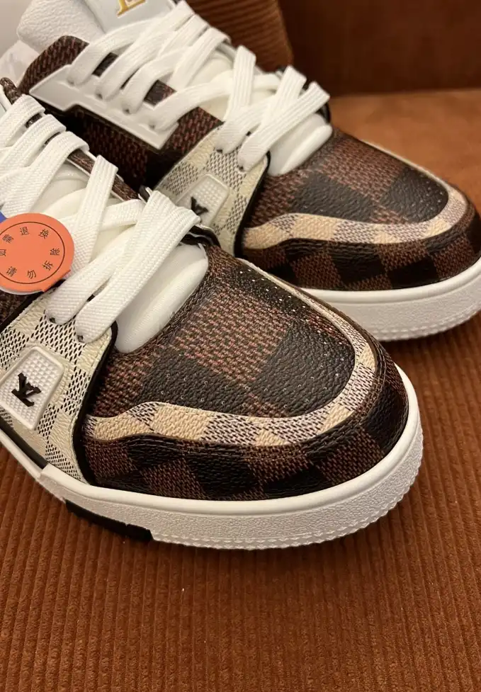 hype Louis Vuitton Sneakers