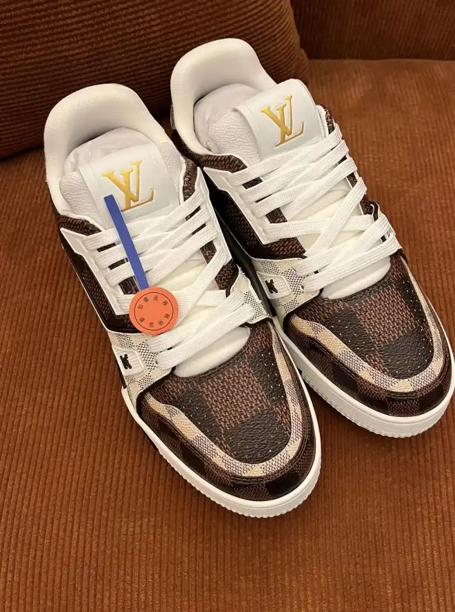 hype Louis Vuitton Sneakers