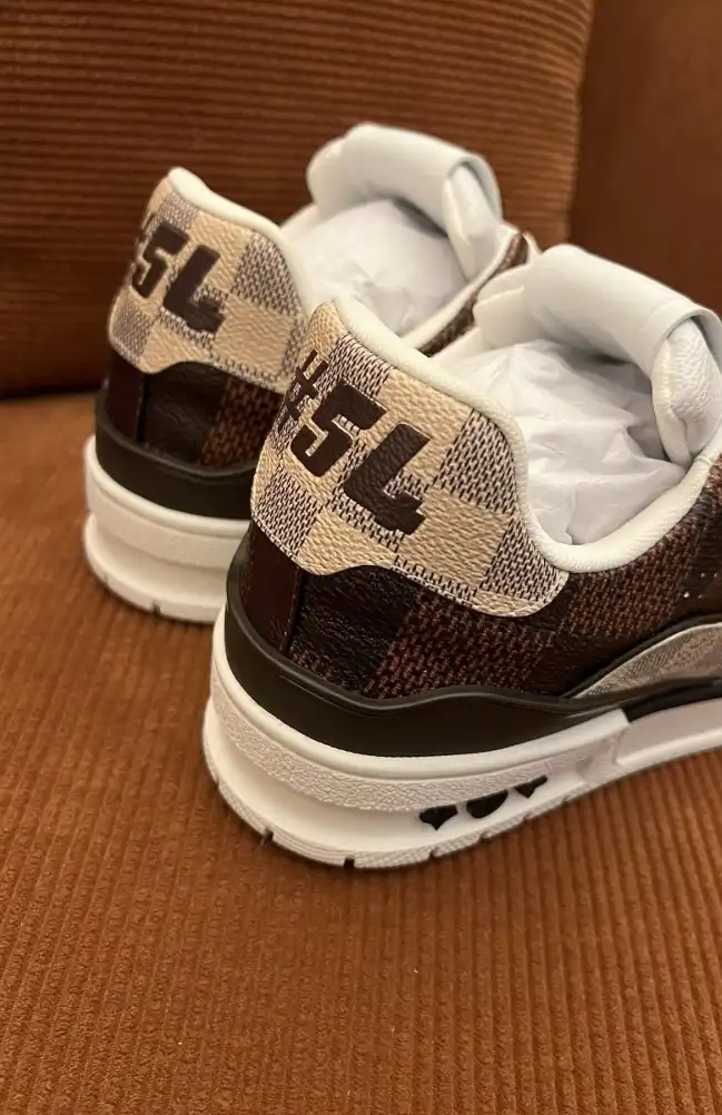 hype Louis Vuitton Sneakers