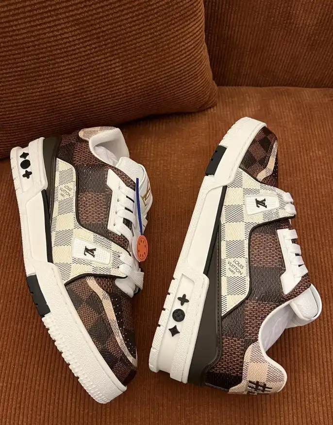 hype Louis Vuitton Sneakers