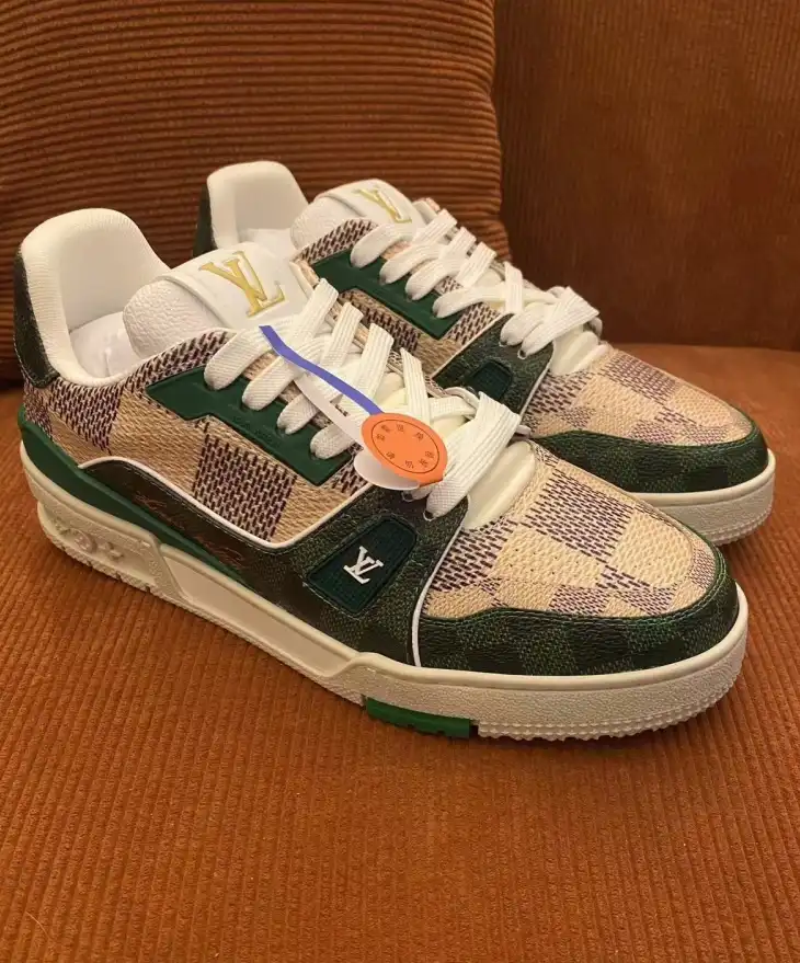 hype Louis Vuitton Sneakers