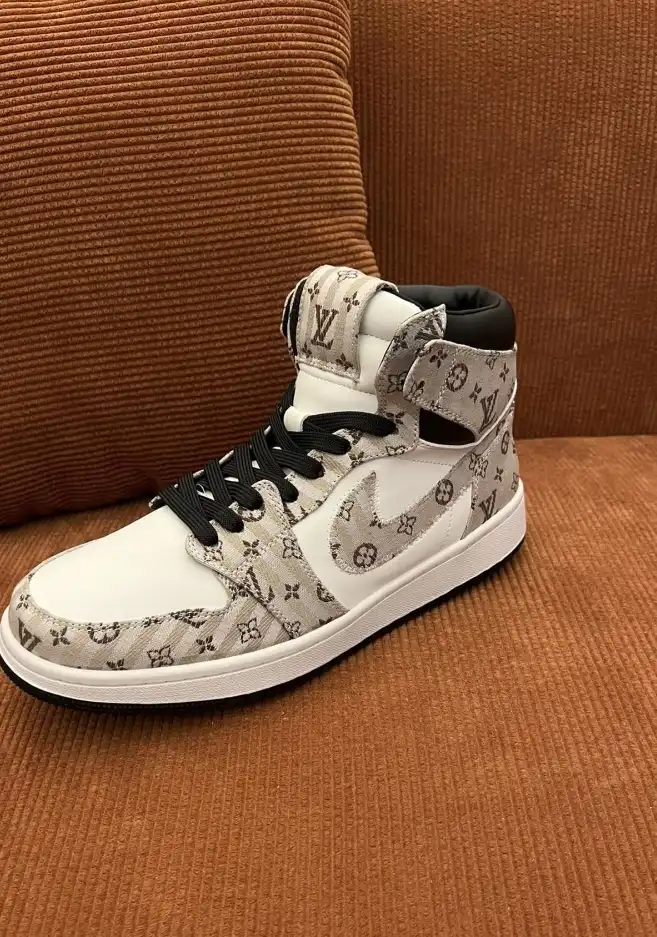 hype Louis Vuitton Sneakers