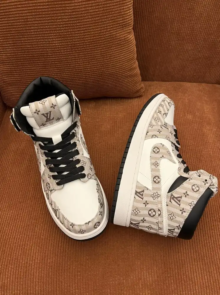 hype Louis Vuitton Sneakers