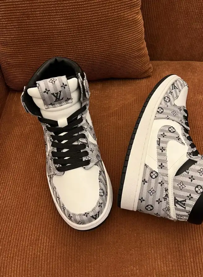 hype Louis Vuitton Sneakers