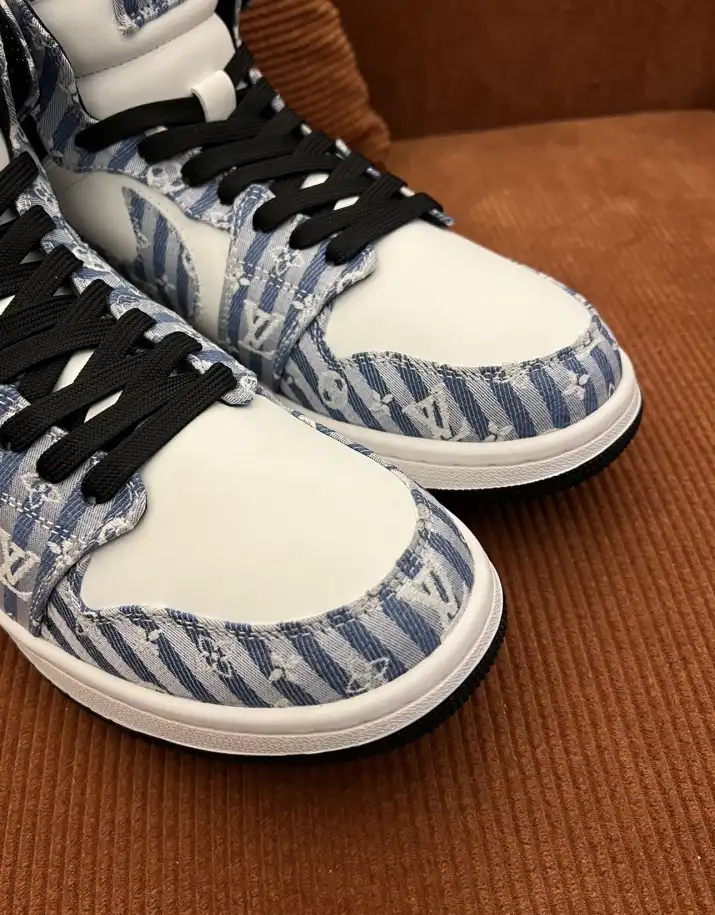 hype Louis Vuitton Sneakers