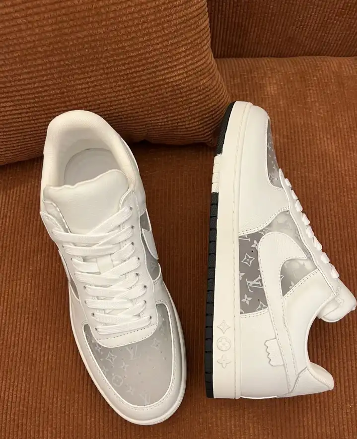 hype Louis Vuitton Sneakers