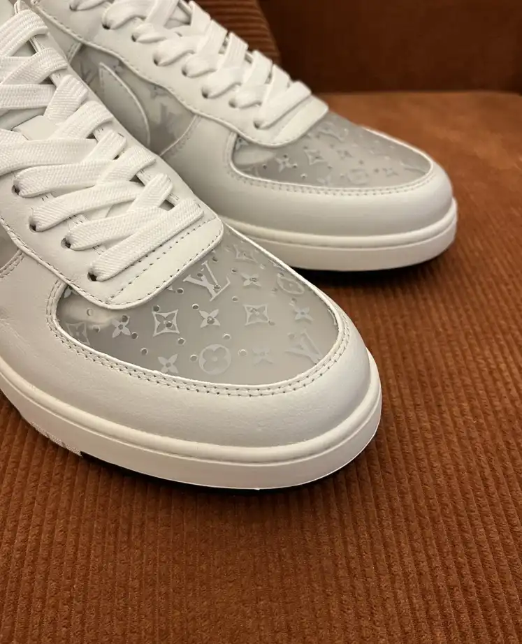 hype Louis Vuitton Sneakers