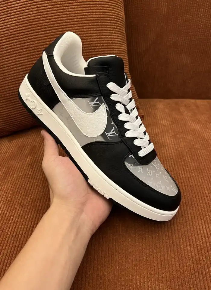 hype Louis Vuitton Sneakers