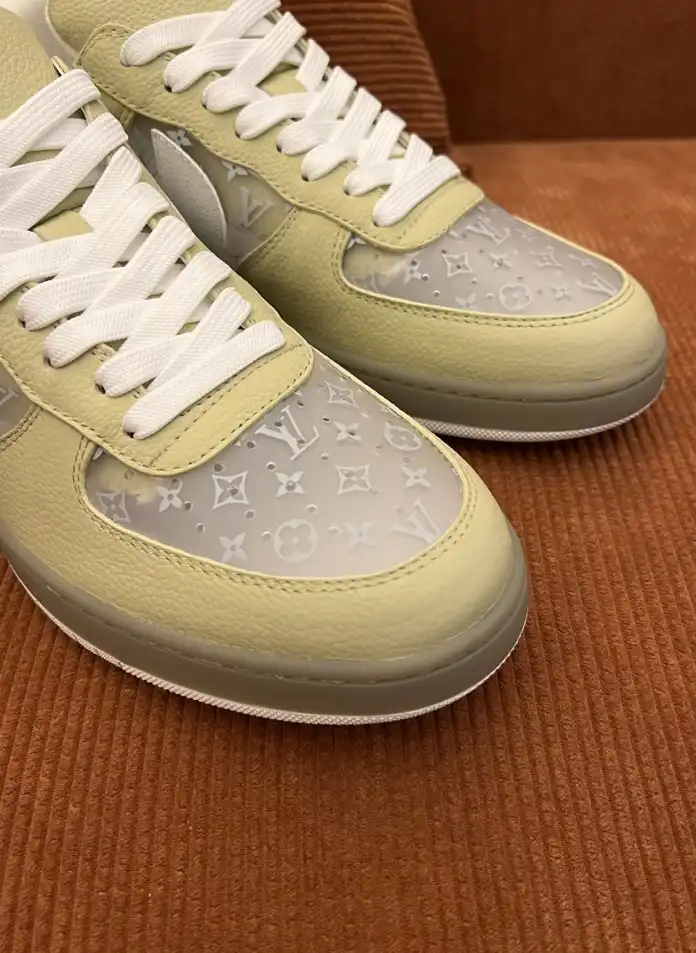 hype Louis Vuitton Sneakers