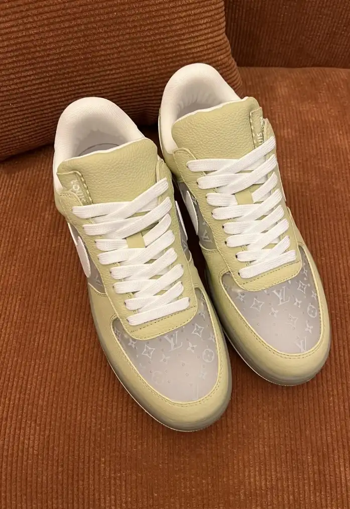 hype Louis Vuitton Sneakers