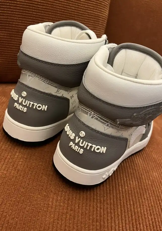 hype Louis Vuitton Sneakers