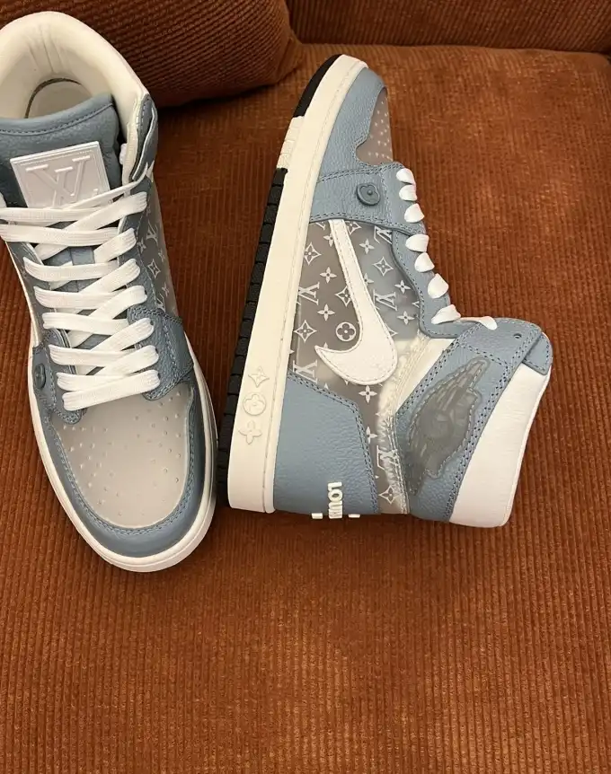 hype Louis Vuitton Sneakers